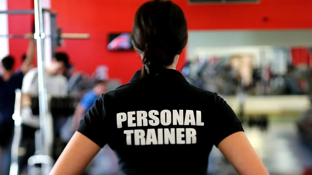 Trening fitness co to? Odkryj jego korzyści i zalety