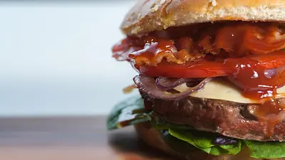 Kalorie w McDonald's – ile mają popularne dania i jak wybier