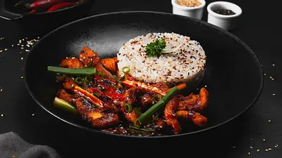 Jak catering dietetyczny pomaga kontrolować kalorie i dietę?
